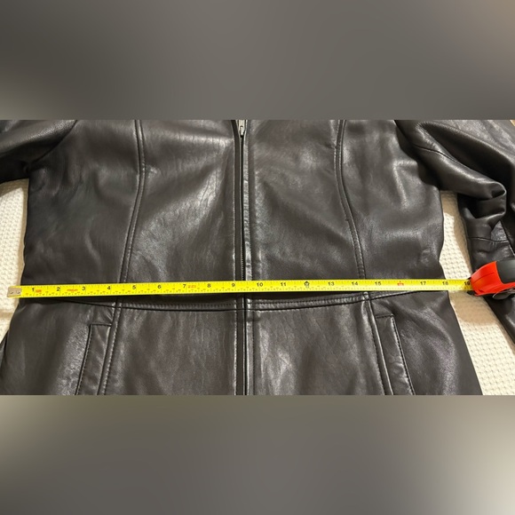 Alfani ladies Black leather Jacket. Full front zip Size Large - Picture 5 of 5